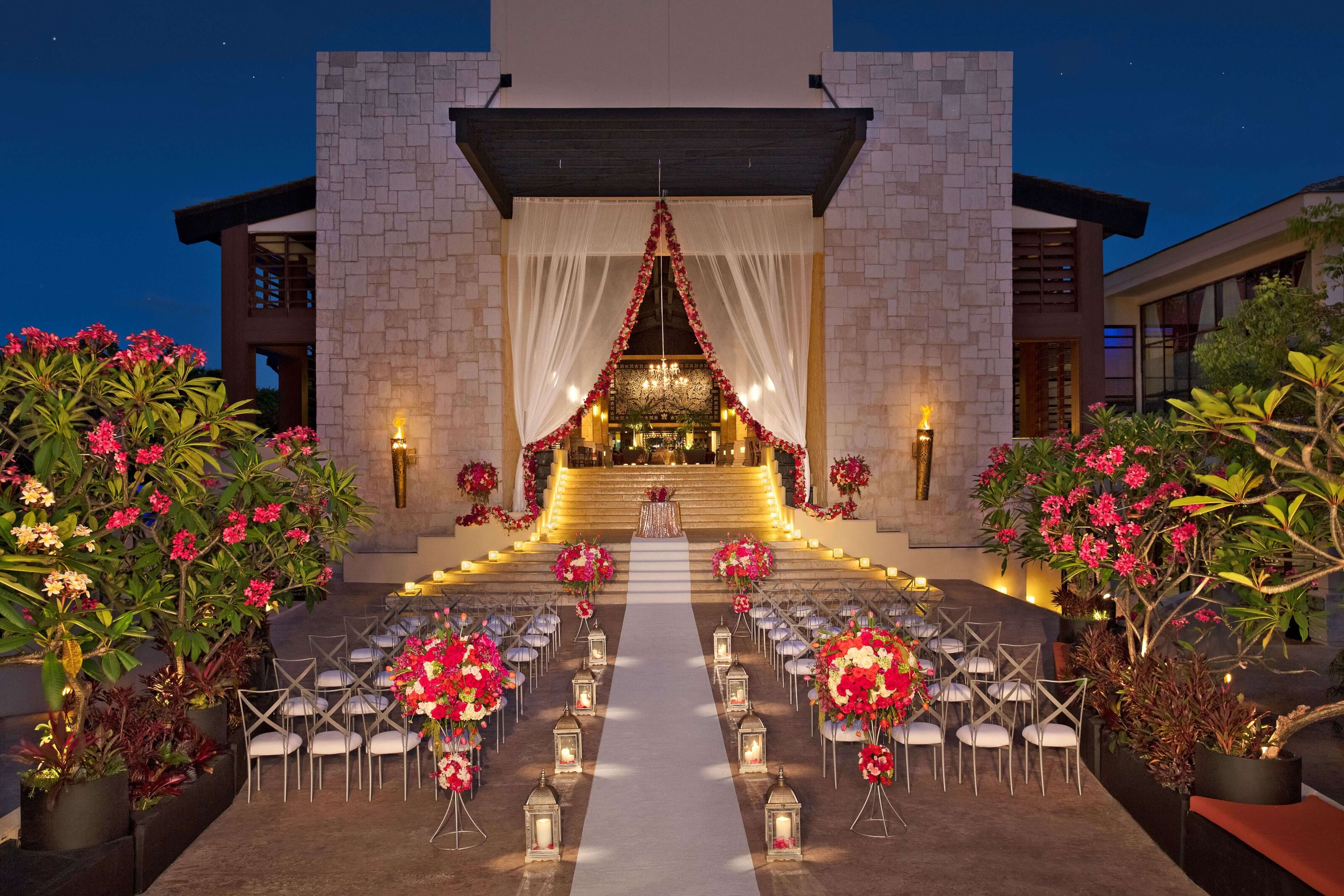 Destination wedding at Dreams Riviera Cancun Resort and Spa