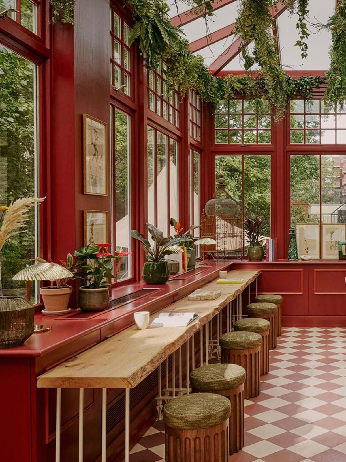 Explore hen weekends in London