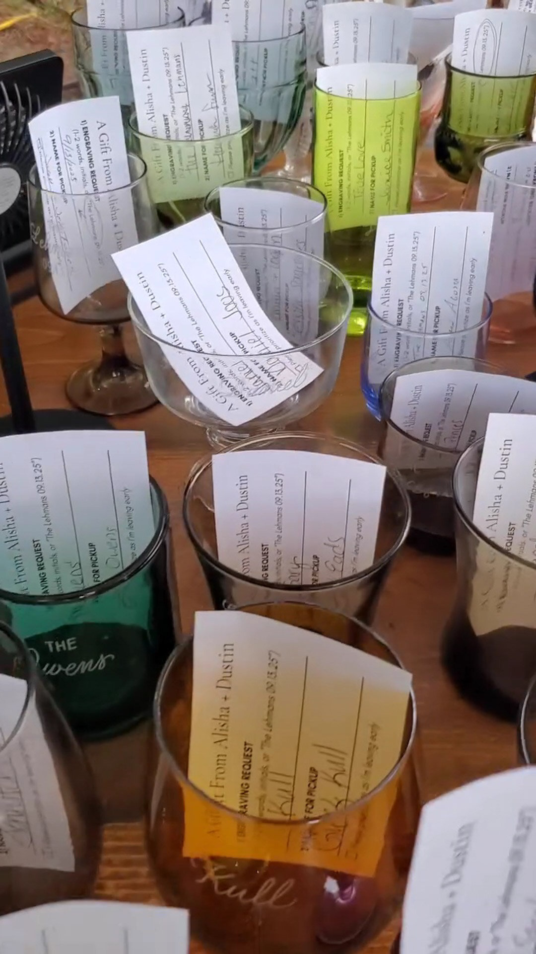 Live engraved glasses unique wedding favors
