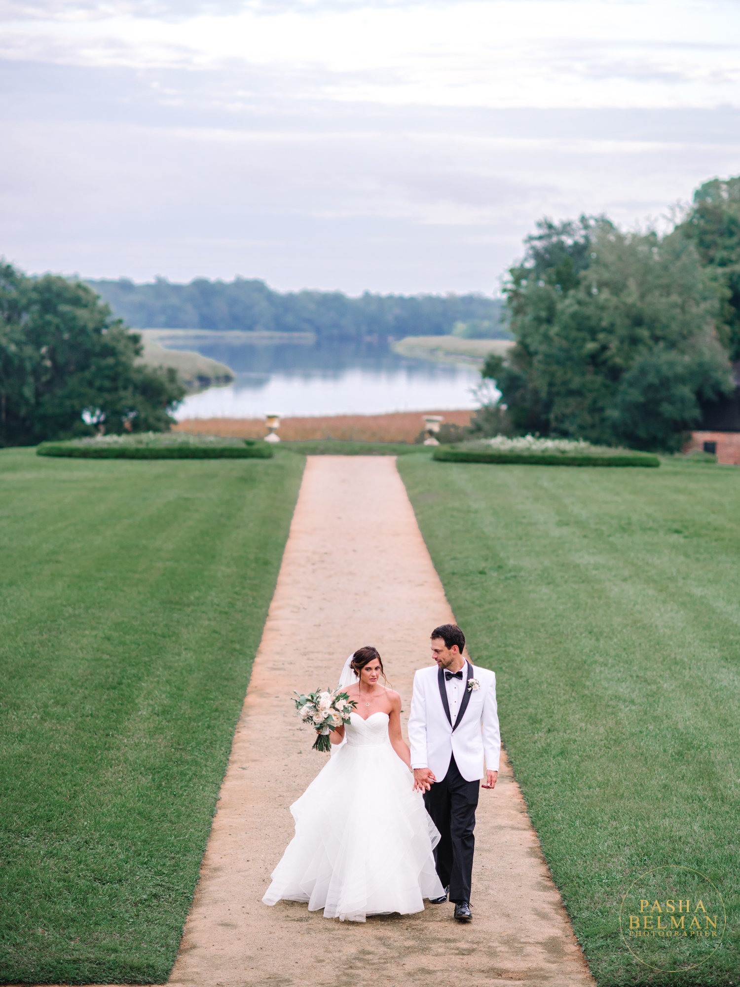 Middleton Place wedding photography beneath the live oaks at this historic Charleston wedding venue