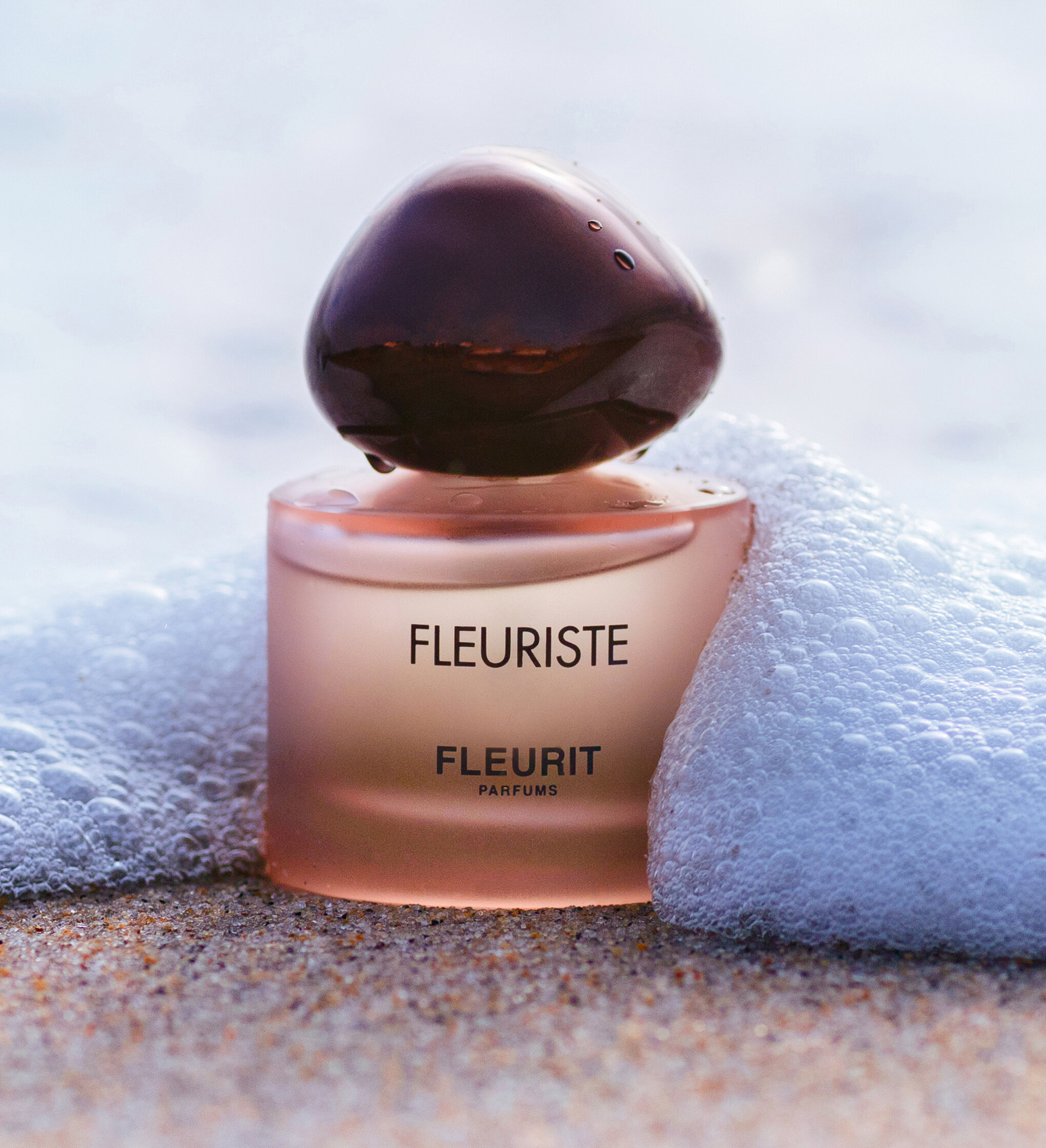 Fleuriste perfume lifestyle image
