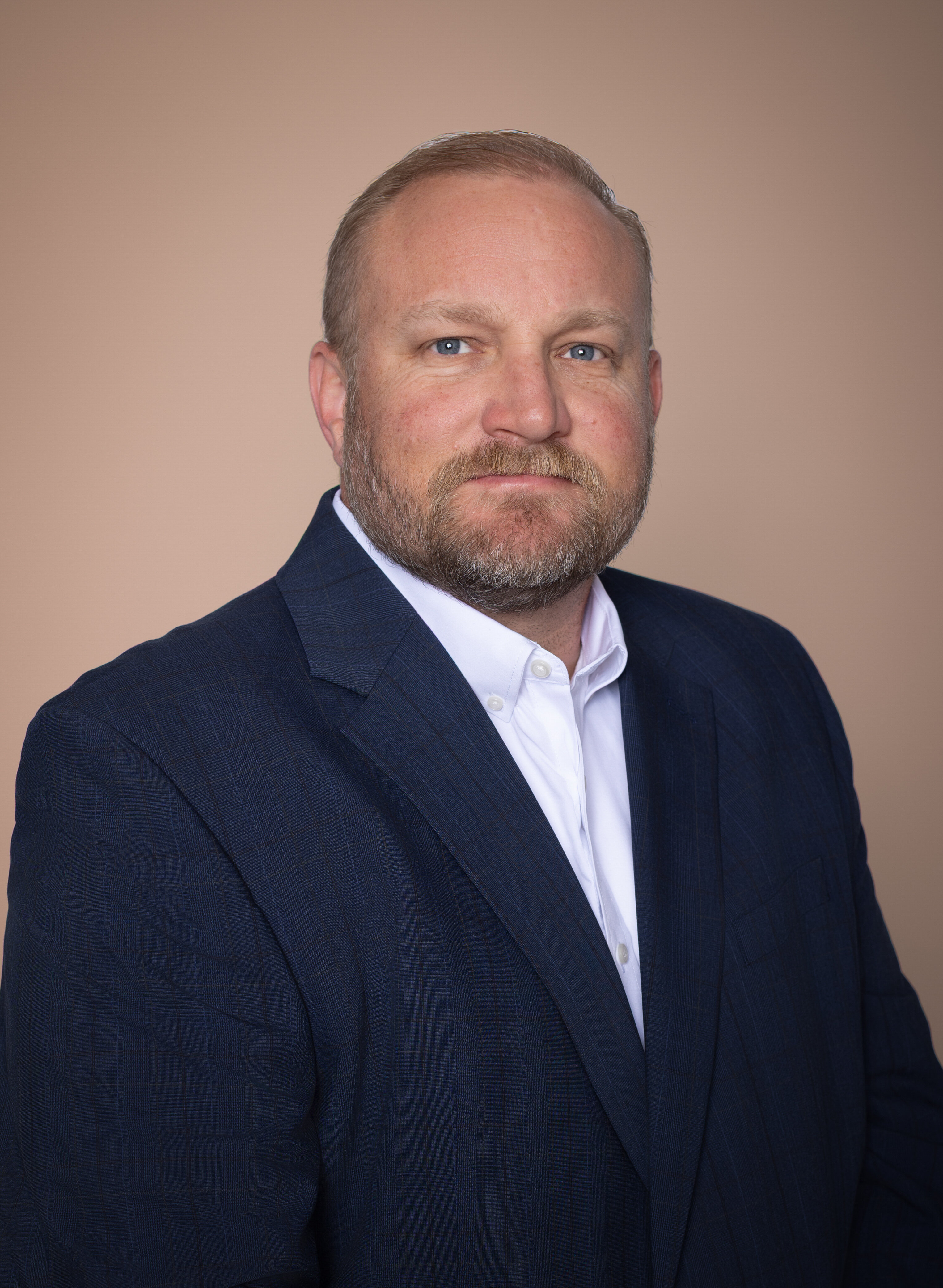 Corporate headshot by i-CanDee Photography