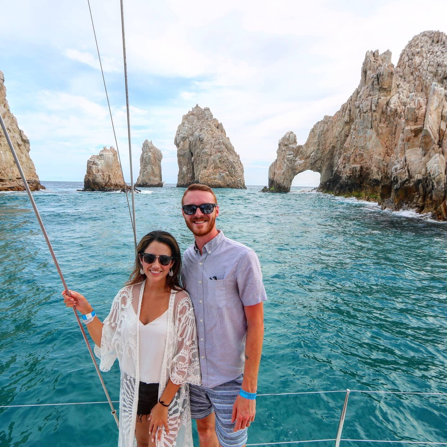 Aisle and Away honeymoon couple