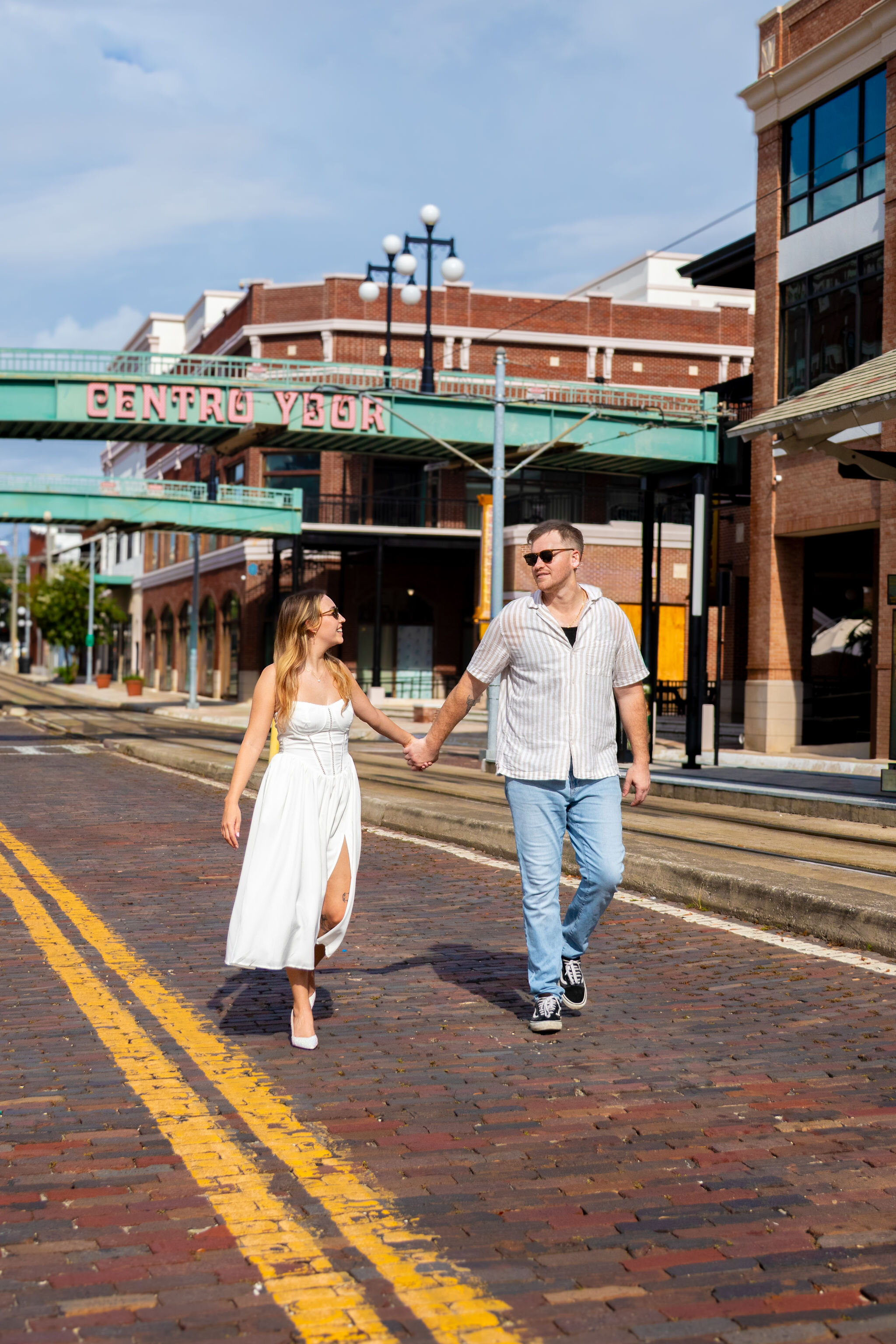 Couple eloping in Ybor city